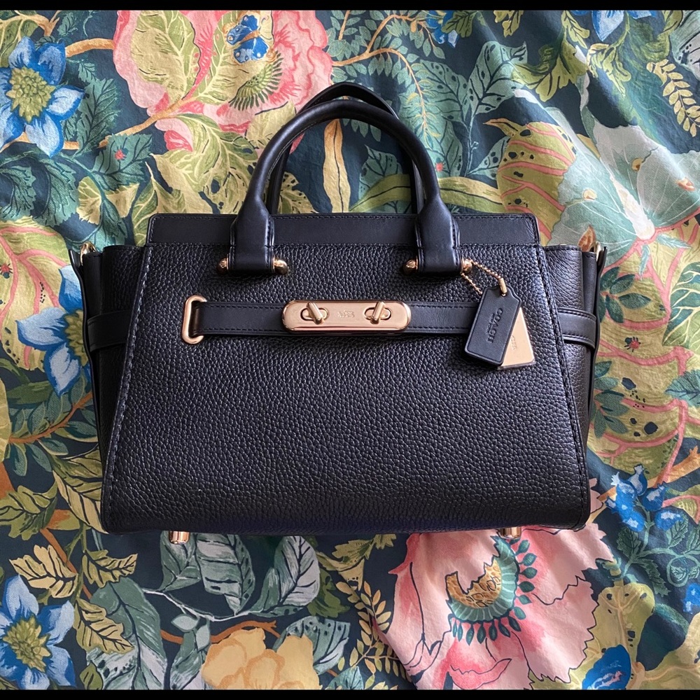 ✨COACH✨ Swagger 27 NWT